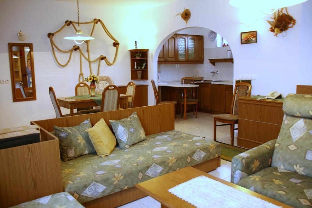 Gala Panzio Hotell Simontornya Rom bilde
